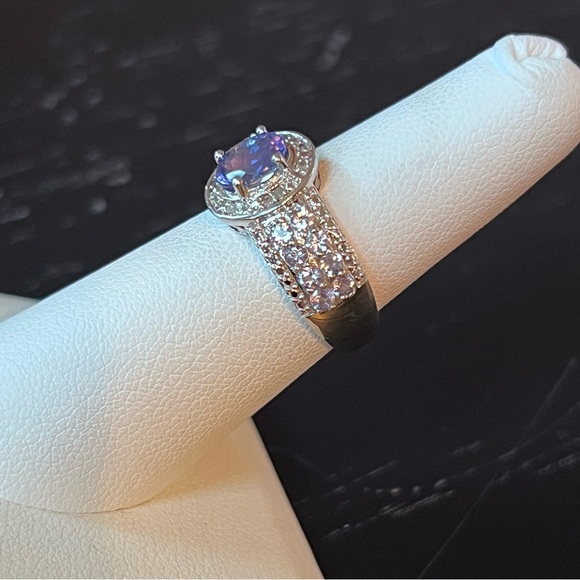 ⭐️ QVC Purple CZ with light purple side stones Sterling Silver Ring Size 6 - Picture 6 of 14
